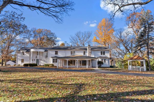 Backyard, Exterior, Facade, American Foursquare