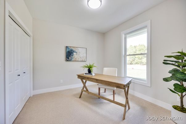 Home Office, Interior