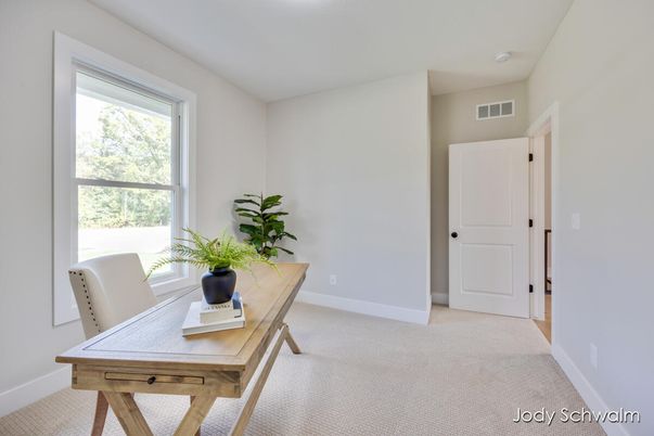 Home Office, Interior