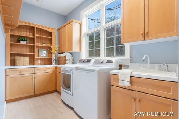 Interior, Washer, Wood Texture Flooring