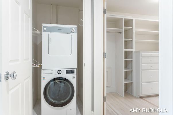 Interior, Utility Closets, Washer, Wood Texture Flooring