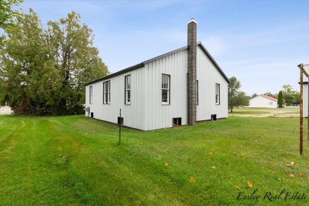 Backyard, Detached Garage, Exterior
