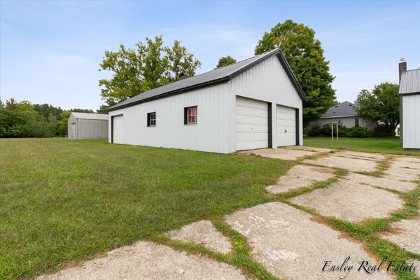 Backyard, Detached Garage, Exterior