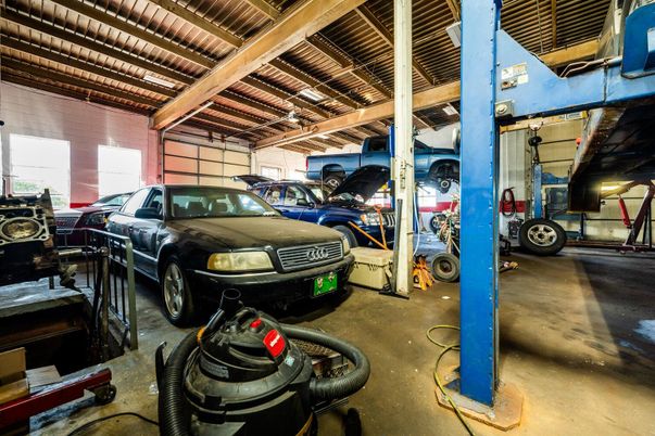 Garage, Interior