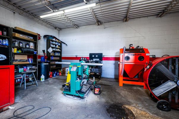 Garage, Interior, Stone Walls