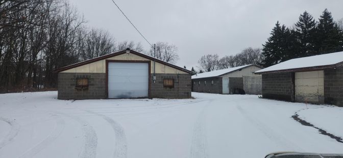 Detached Garage, Exterior