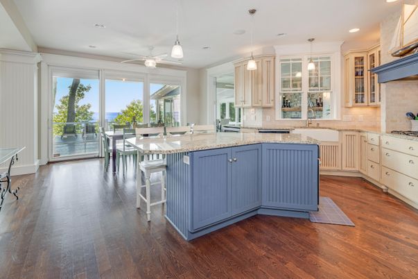 Dining room, Interior, Kitchen, Pendant Lights, Recessed Lighting, Wood Texture Flooring