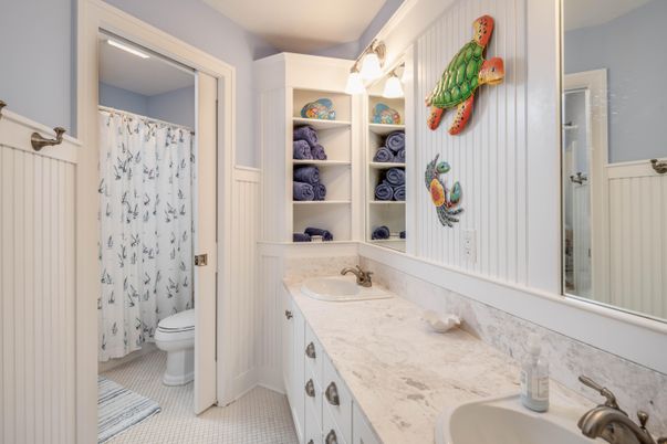 Bathroom, Dual Sink Vanities, Interior
