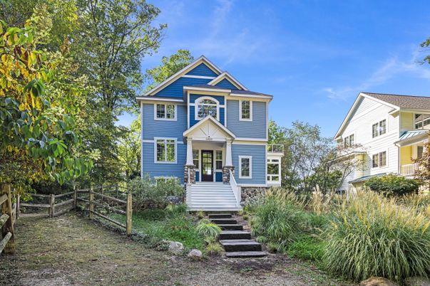 Exterior, Facade, Queen Anne Victorian