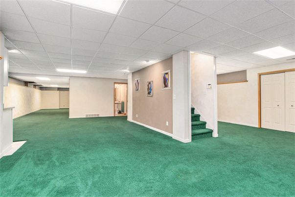 Empty room, Interior, Recessed Lighting