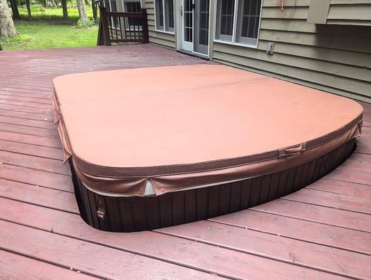 Exterior, Hot Tub