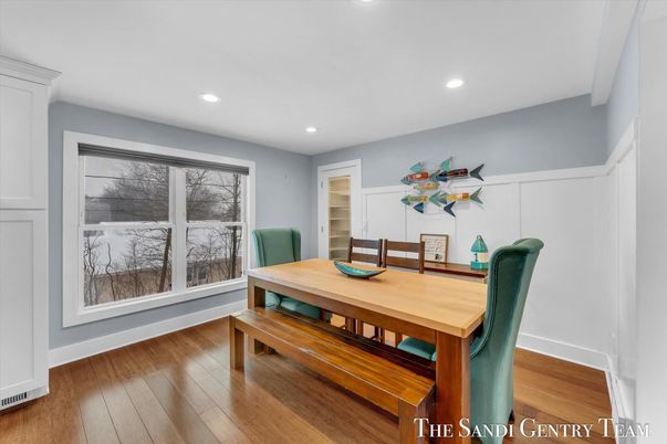 Dining room, Interior, Recessed Lighting, Wood Texture Flooring