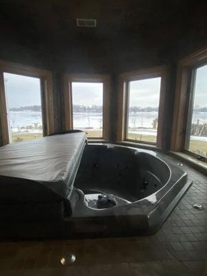 Hot Tub, Interior, Water
