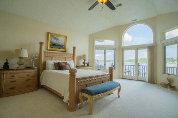 Bedroom, Interior, Water
