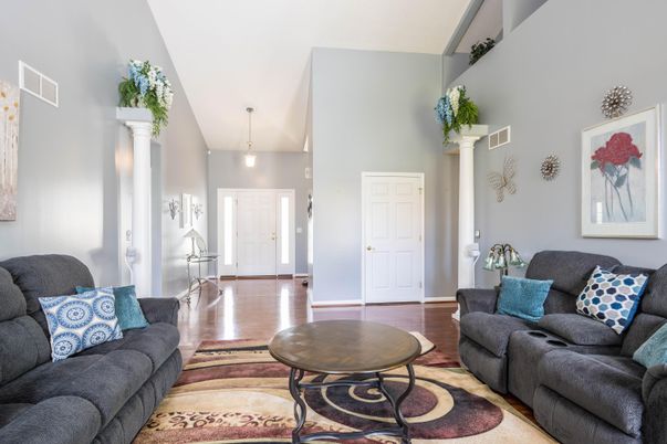 Interior, Living room, Pendant Lights, Wood Texture Flooring