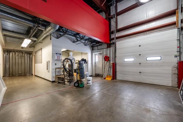 Garage, Interior
