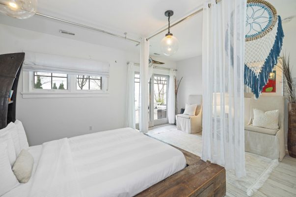 Bedroom, Interior, Pendant Lights, Wood Texture Flooring