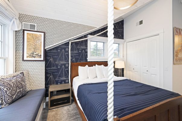 Bedroom, Interior, Pendant Lights