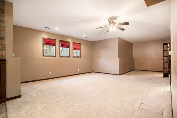 Empty room, Interior, Recessed Lighting