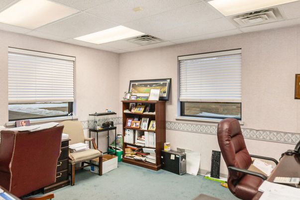 Home Office, Interior