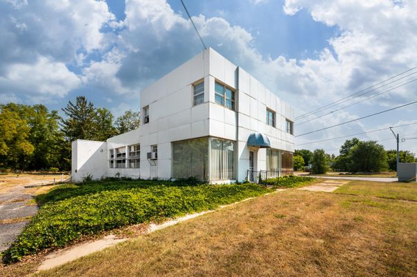Backyard, Exterior, Facade, Modern
