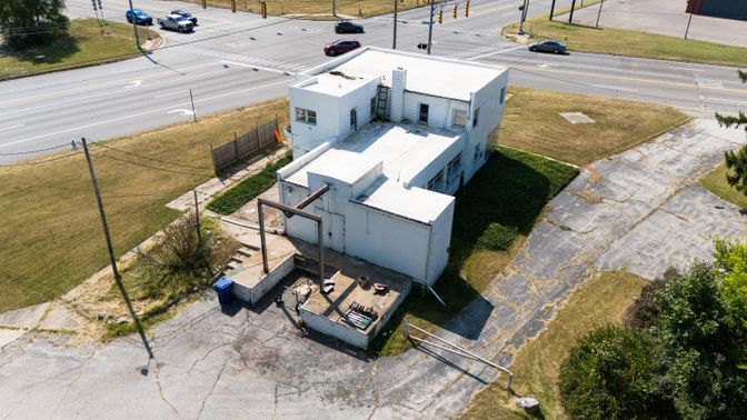 Exterior, Drone