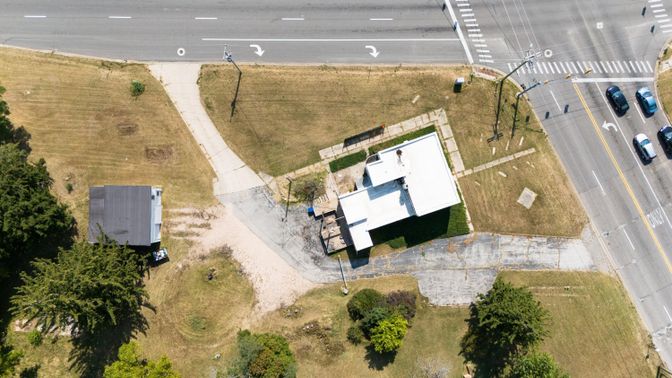 Exterior, Drone