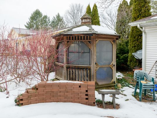 Exterior, Hot Tub
