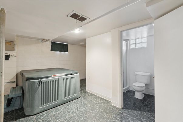 Hot Tub, Interior