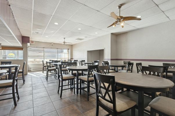 Dining room, Interior, Recessed Lighting