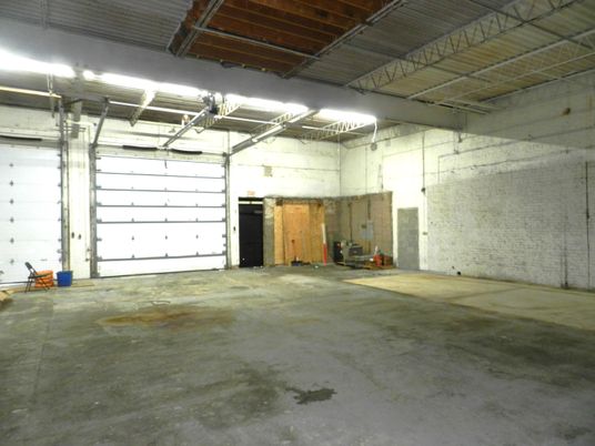 Garage, Interior, Stone Walls
