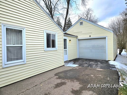 Detached Garage, Exterior