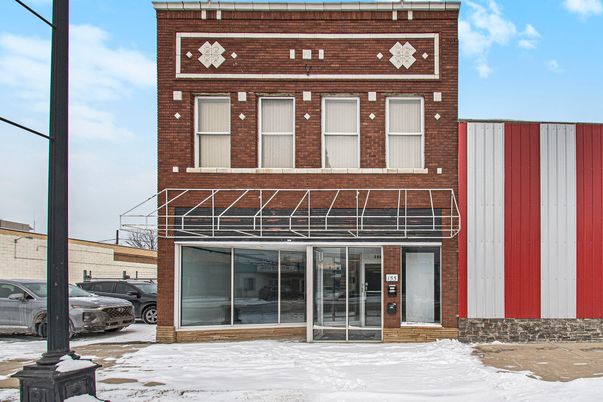 Exterior, Facade, Brick Facade, Rowhouse
