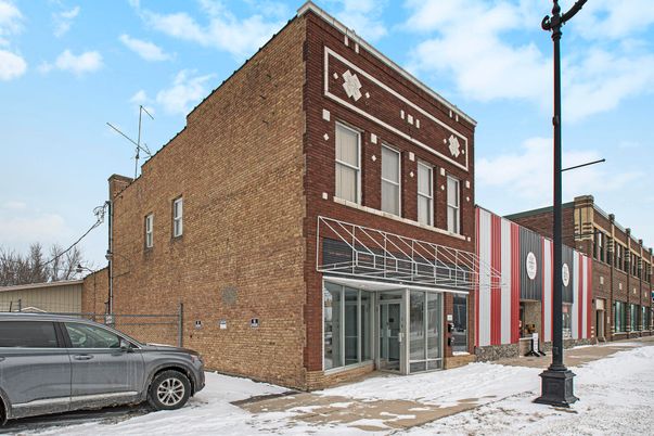 Exterior, Facade, Chicago School