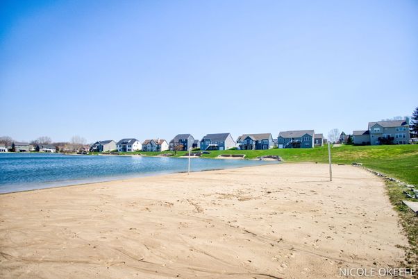 Exterior, Lake