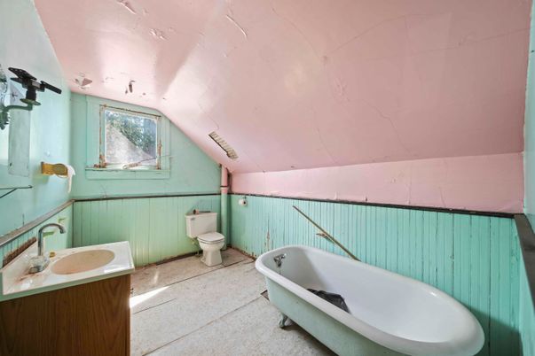 Bathroom, Free Standing Baths, Interior