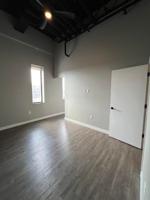 Empty room, Interior, Recessed Lighting, Wooden Beams, Wood Texture Flooring