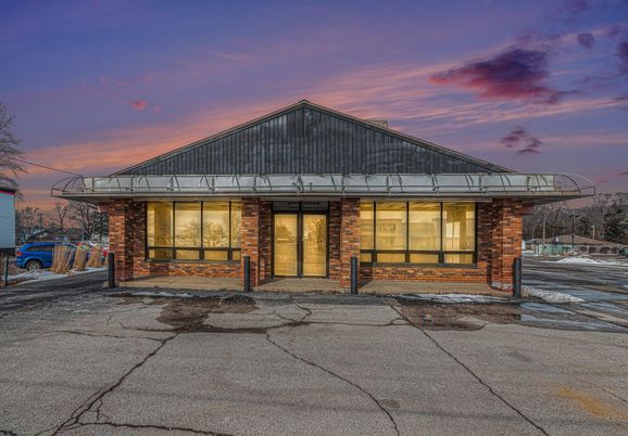 Exterior, Facade, Brick Facade, Log Home