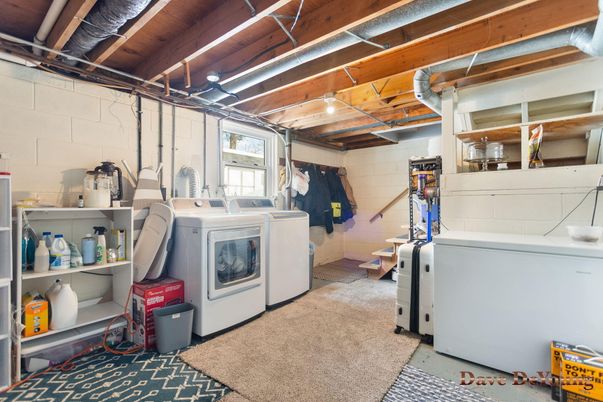 Interior, Washer, Wooden Beams