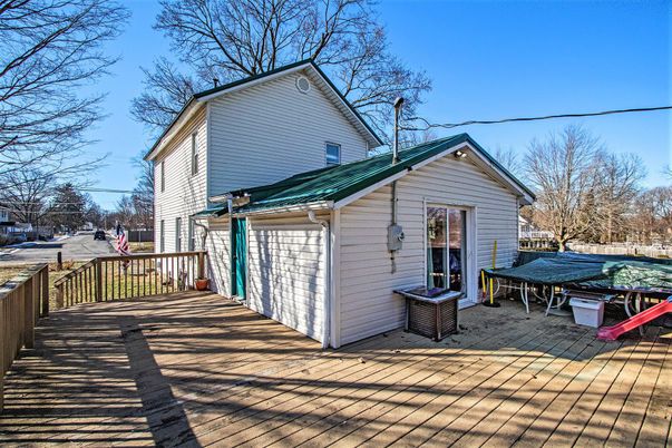 Detached Garage, Exterior