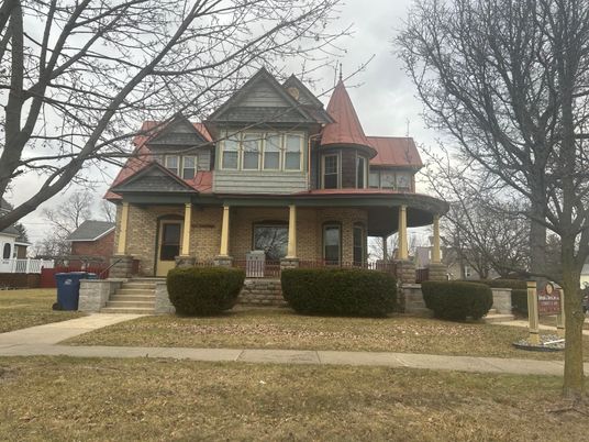 Exterior, Facade, Brick Facade, Queen Anne Victorian