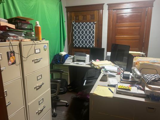 Home Office, Interior