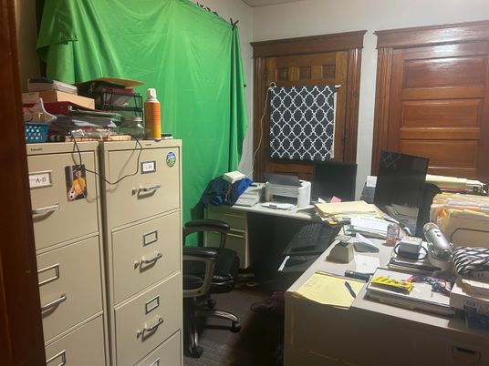 Home Office, Interior