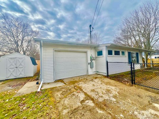 Detached Garage, Exterior
