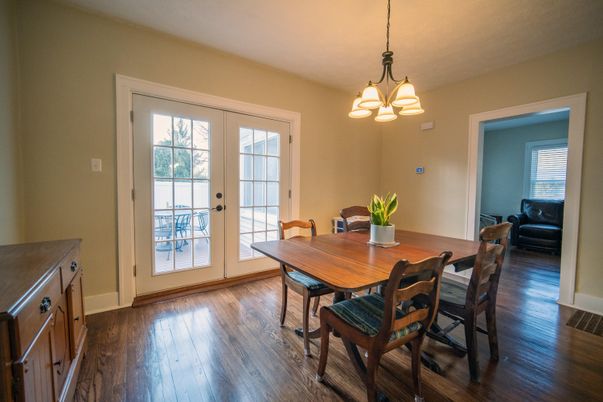 Chandelier, Dining room, Interior, Pendant Lights, Wood Texture Flooring