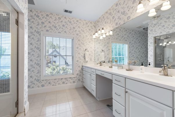 Bathroom, Dual Sink Vanities, Interior