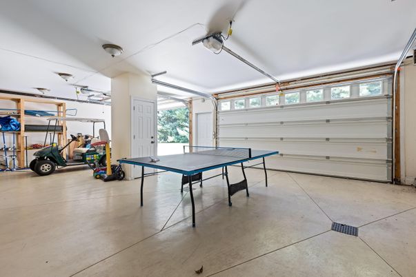 Game Room, Garage, Interior