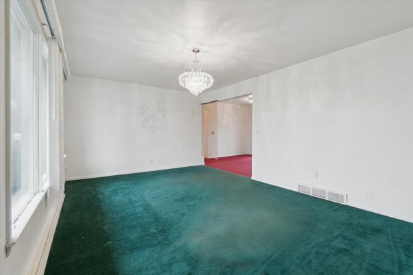 Chandelier, Empty room, Interior