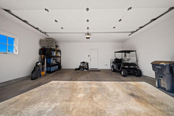 Garage, Interior