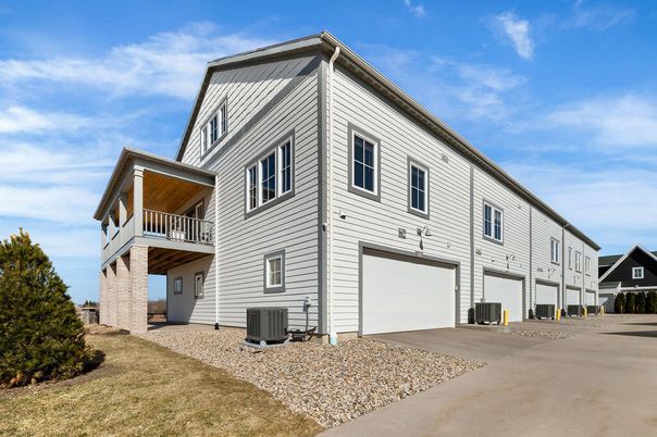 Attached, Exterior, Facade, Rowhouse